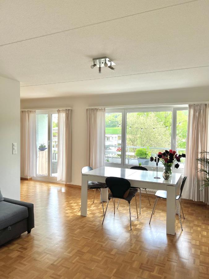 Appartamento Per 4 Persone Rudolfstetten Bagian luar foto